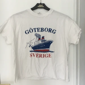  - Buda! Högsta budet ligger på 120💞Köparen står för frakt:)  