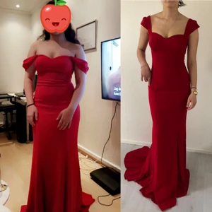  - Klänning , storlek 24, från märket So Lady.   Kan fraktas.