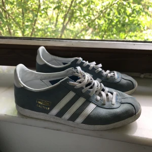  - Möts upp i Stockholm annars står köparen för frakt