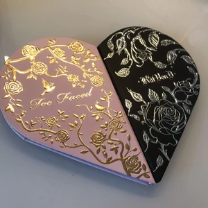  - Säljer denna ögonskuggapalett från Too faced by Kat Von D. Orginalpris är ca 700kr (dock med eyeliner och mascara) mitt pris är 300kr! Jättefin format magnethjärta, ALDRIG ANVÄND