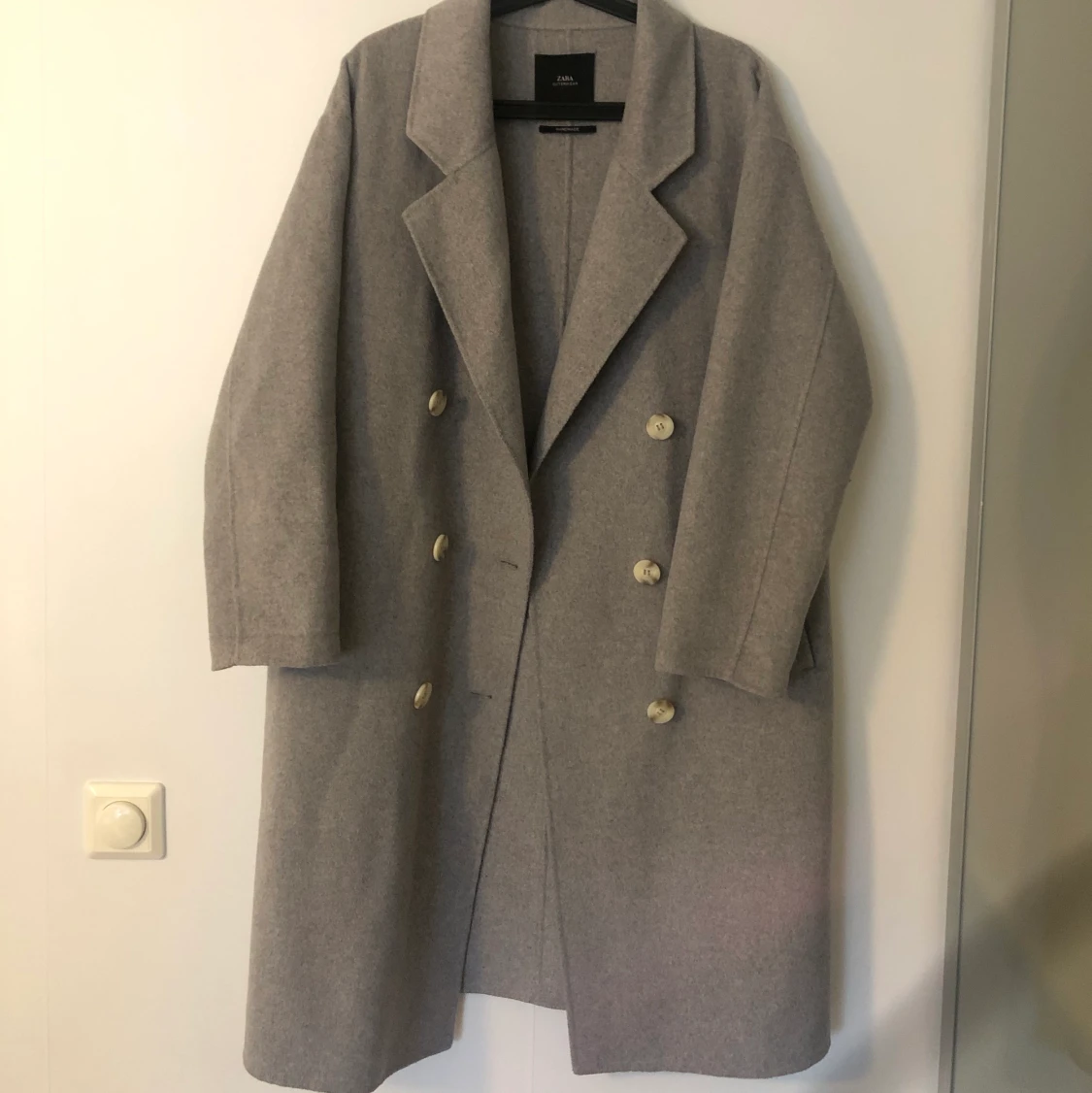 Grå kappa från Zara - 90