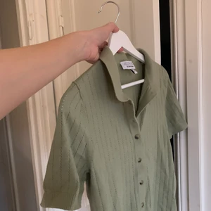 Stickad tröja / other stories - Supersöt tröja från &other stories! Väldigt bra skick :)