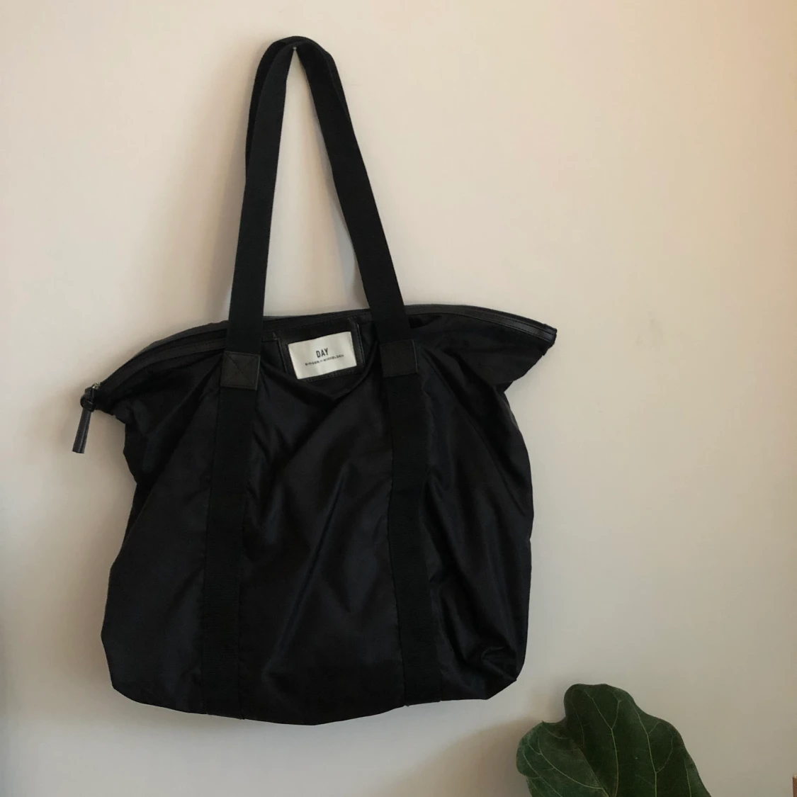 Väska som rymmer (typ) hela livet 