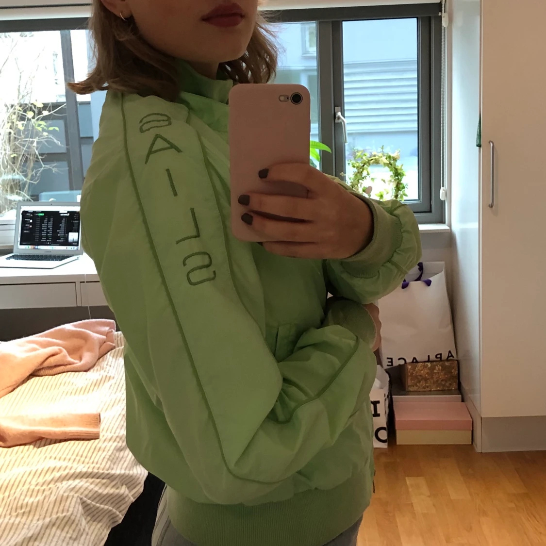 Pastellgrön tunnare jacka! - 90