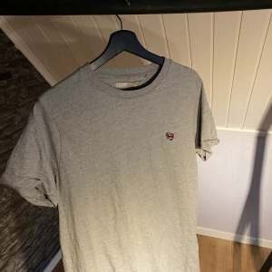 Räk-tröja - Använd några få gånger, nyskick. 