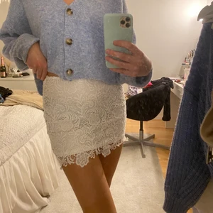 Spetskjol - Jättefin spetskjol, 34 passar även 36/38