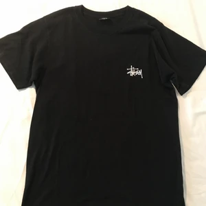 Stussy black logo tee size S - Fits true to size, decent condition, logo is a bit crackeled on the back.