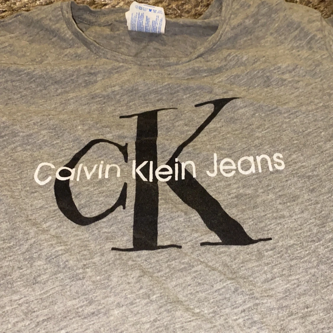 T-shirt storlek S,sitter som en XS - 90