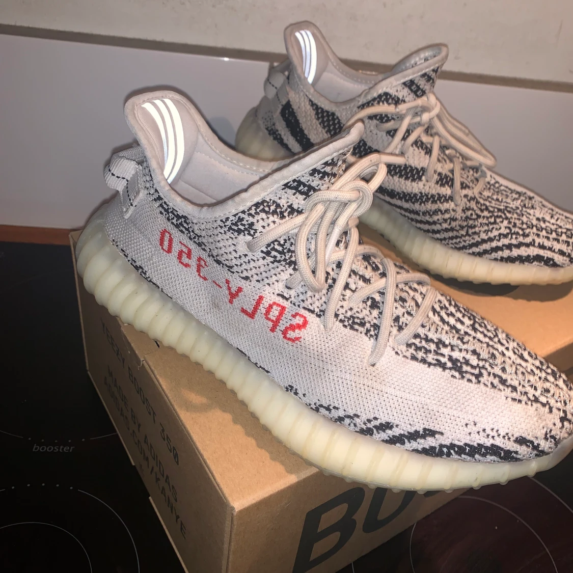 Adidas yeezy Zebra, storlek 40/2,3