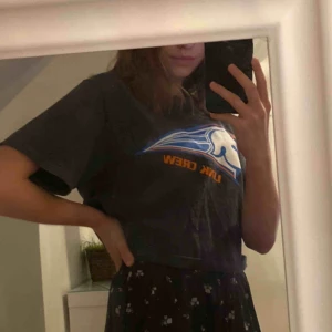  - Vintage t-shirt med tryck, köparen står för frakten (63kr)🥰💞