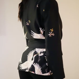  - Svart kavaj/jacka från Zara. Använd fåtal gånger. 