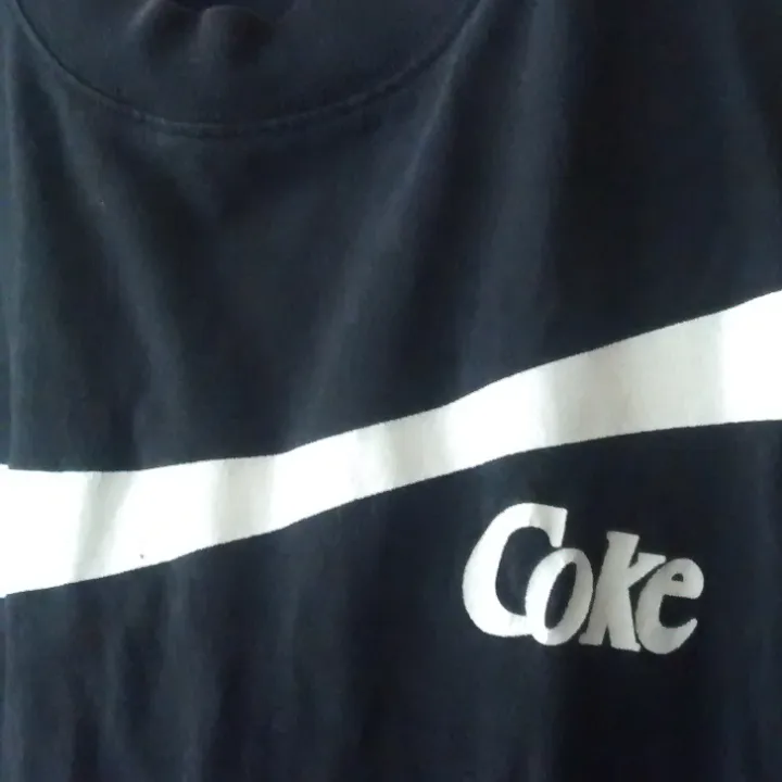 Retro coca cola tröja i strl S unisex. T-shirts.