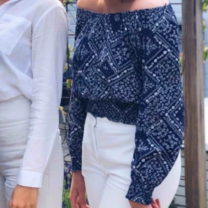  - Säljer denna fina tröja. I bra skick 💫⭐️✨