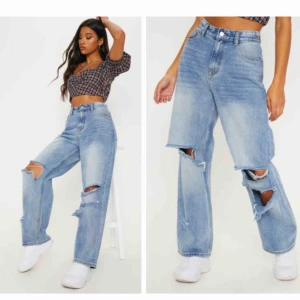  - Säljer dessa trendiga jeansen från Prettylittlething, nästan oanvända. Säljer pågrund av att dem är för stora. På hemsidan står d att storleken är 32 men jag skulle säga att d är 36. Köparen står för frakten. Högsta bud är 350 så om ni vill ha buda mer