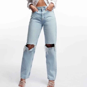  - Önskar byta dessa slutsålda Gina jeansen mot ett par 34:or då dessa tyvärr va för stora för mig, dom är endast använda en gång!⭐️