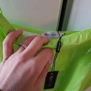 Nly trend neon grön body s - Ny s . 240 med frakt 