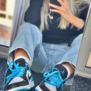 SÖKER - Söker Jordans 1 low i storlek 40-42🥶🥶