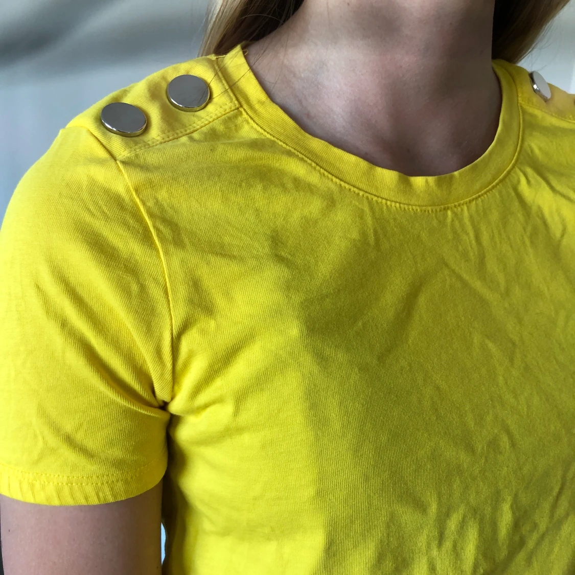 Gul tisha från Zara - 90