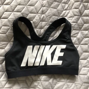 Nike sport-bh  - Nike sport-bh använd fåtal gånger. Storlek XS. 