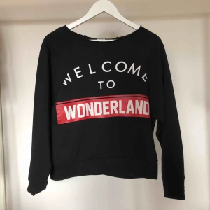  - Tröja från Nelly. Knappt använd. 