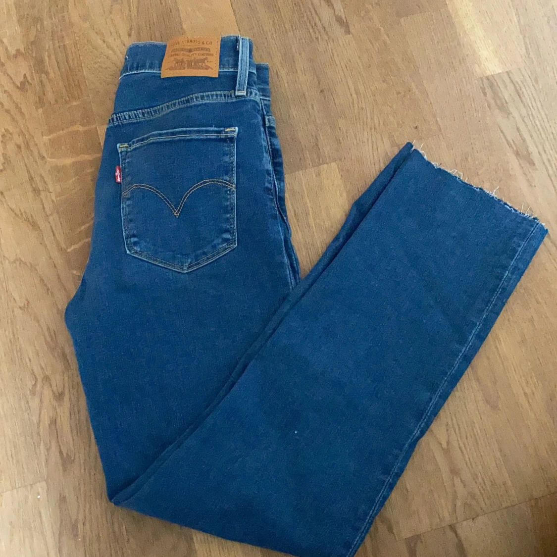 Snygga vida Levis byxor - 91