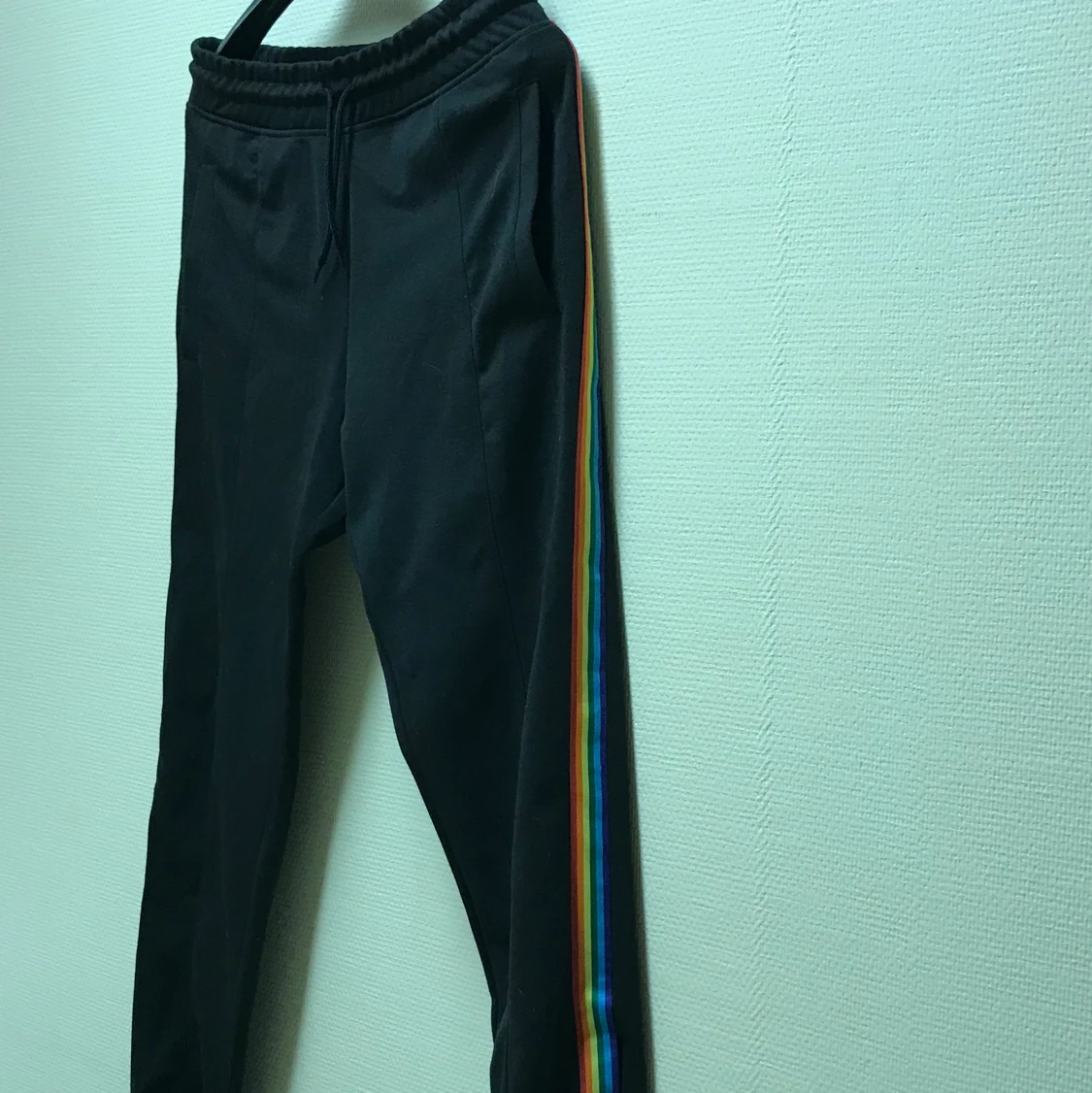 Regnbågs Mjukisbyxor