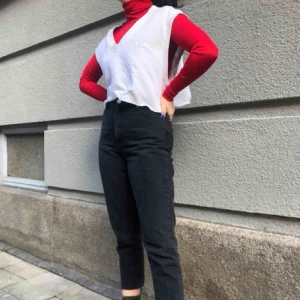  - Vit väst. Fint skick. Kund står för frakt.