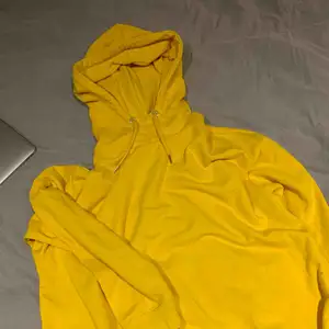 Helt nya gul hoodie 