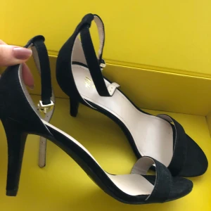 HM klackar  - Använda 2-3 gånger.