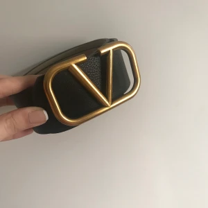 Valentino size:M - A little-used belt, brand and trendy