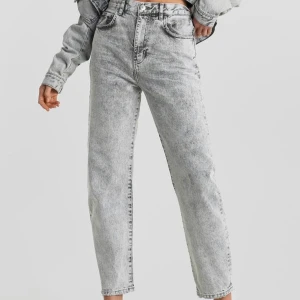 Jeans & byxor - Dagny mom jeans från Gina, köpta för 499kr