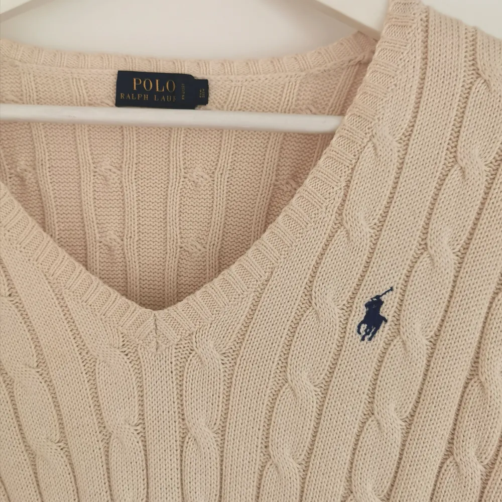 Stickad tröja från Ralph Lauren, strl L, frakt ingår i priset 🌺. Tröjor & Koftor.