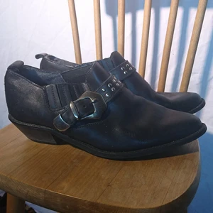 Vintageskor - Vintageskor med klack, ingen storleksmärkning men passar storlek 37. Läder! 