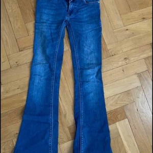 Replay jeans - Säljer replay bootcut jeans storlek 24, jätte fint skick, 150kr plus frakt