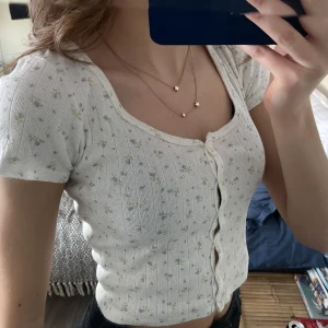 Brandy Melville top - Sötaste tröjan, tyvärr endast använd en gång! 💘💘 250 inkl frakt ✨