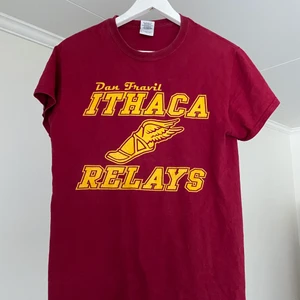 Ithaca NY tracking team - Cool tröja från ett löplag i NY