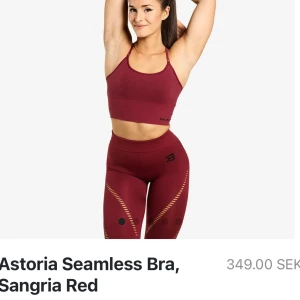 Sporttop - Sport-bh/croppat träningslinne från better Bodies. Den är vadderad vid brösten men dom går att ta ur om man vill☺️Säljs eftersom jag har en likadan, aldrig använd