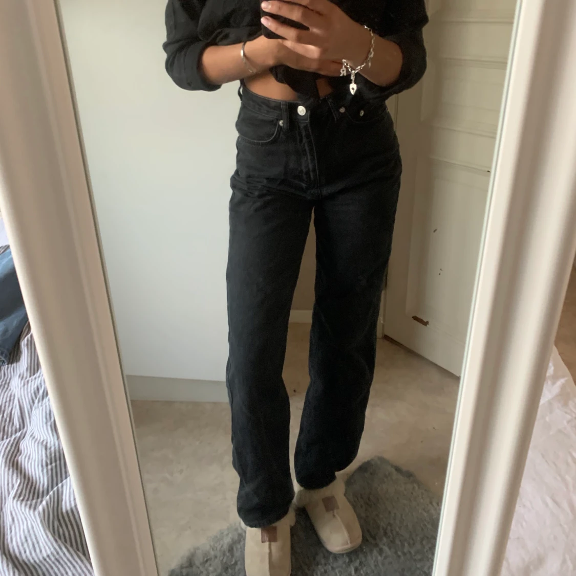 Svarta vida jeans - 90