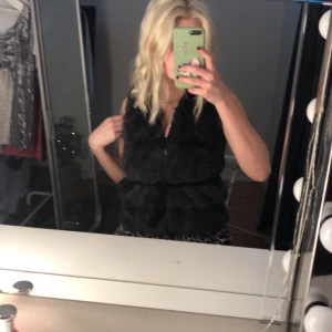 Från zara storlek xs/S - Mjuk fin väst ifrån zara 