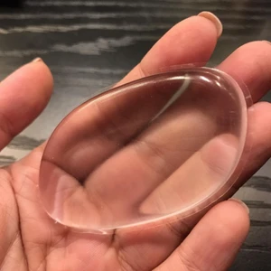  - Säljer några helt nya blending svampar i silikon (silisponge) som är väldigt populära just nu! Tillskillnad från en vanlig beautyblender så suger denna inte åt sig lika mycket produkt som de vanliga svamparna gör. Fri frakt!  Tar även emot Swish!  