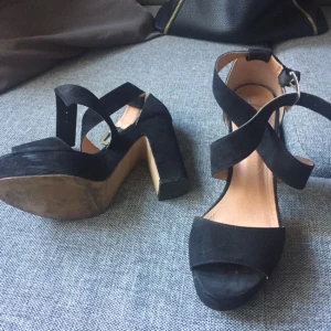  - Skor från hm använda men fint skick.