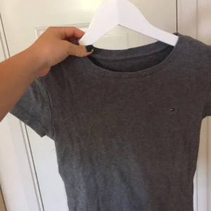  - Tommyhilfiger tischa