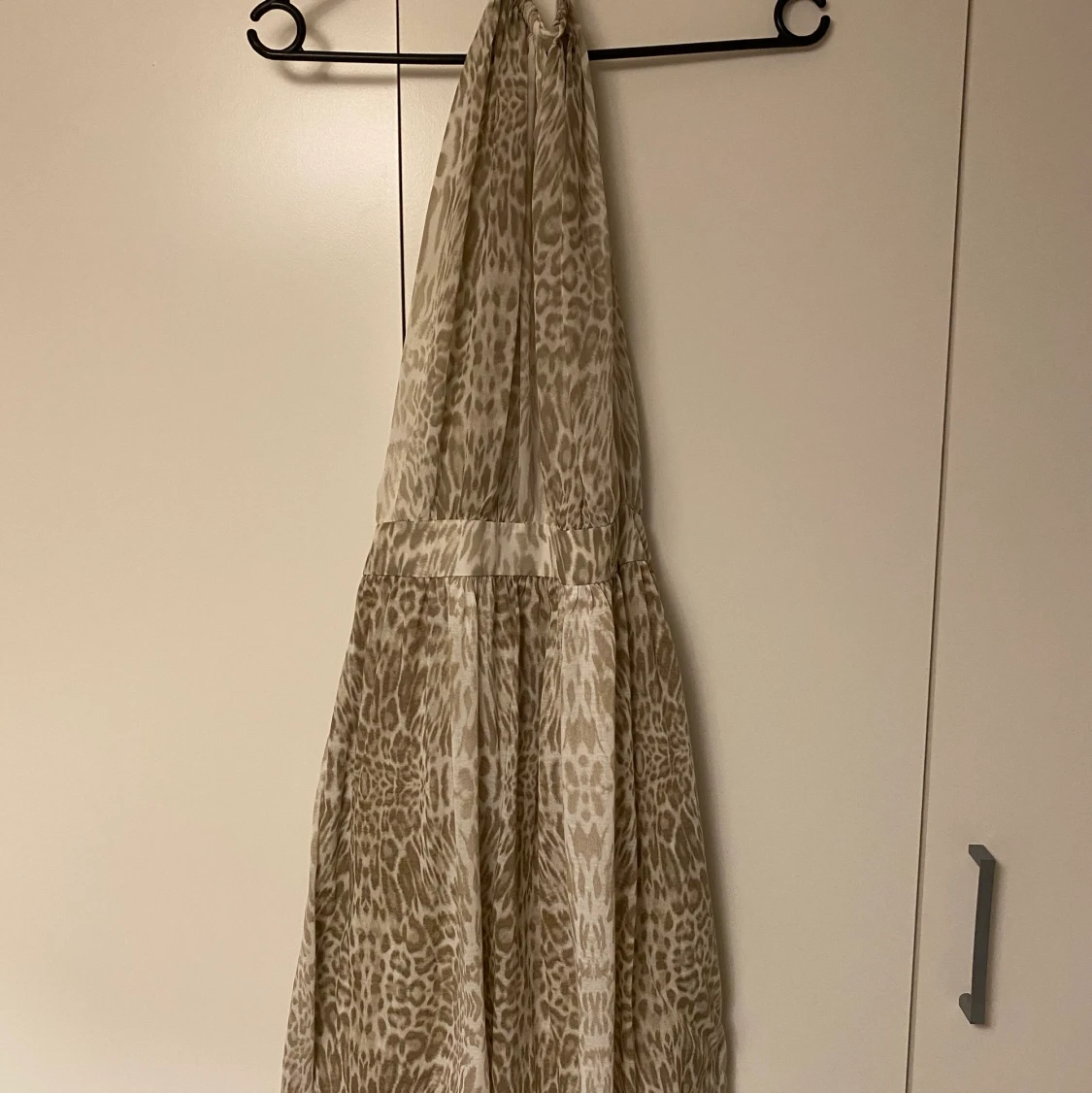 Säljer denna klänning från MANGO  - 91