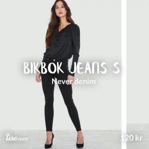 Never denim jeans  - Fina Never denim jeans från bikbok som sitter jätte bra och inte för långa på benen , andvända fåtal gånger 😘 