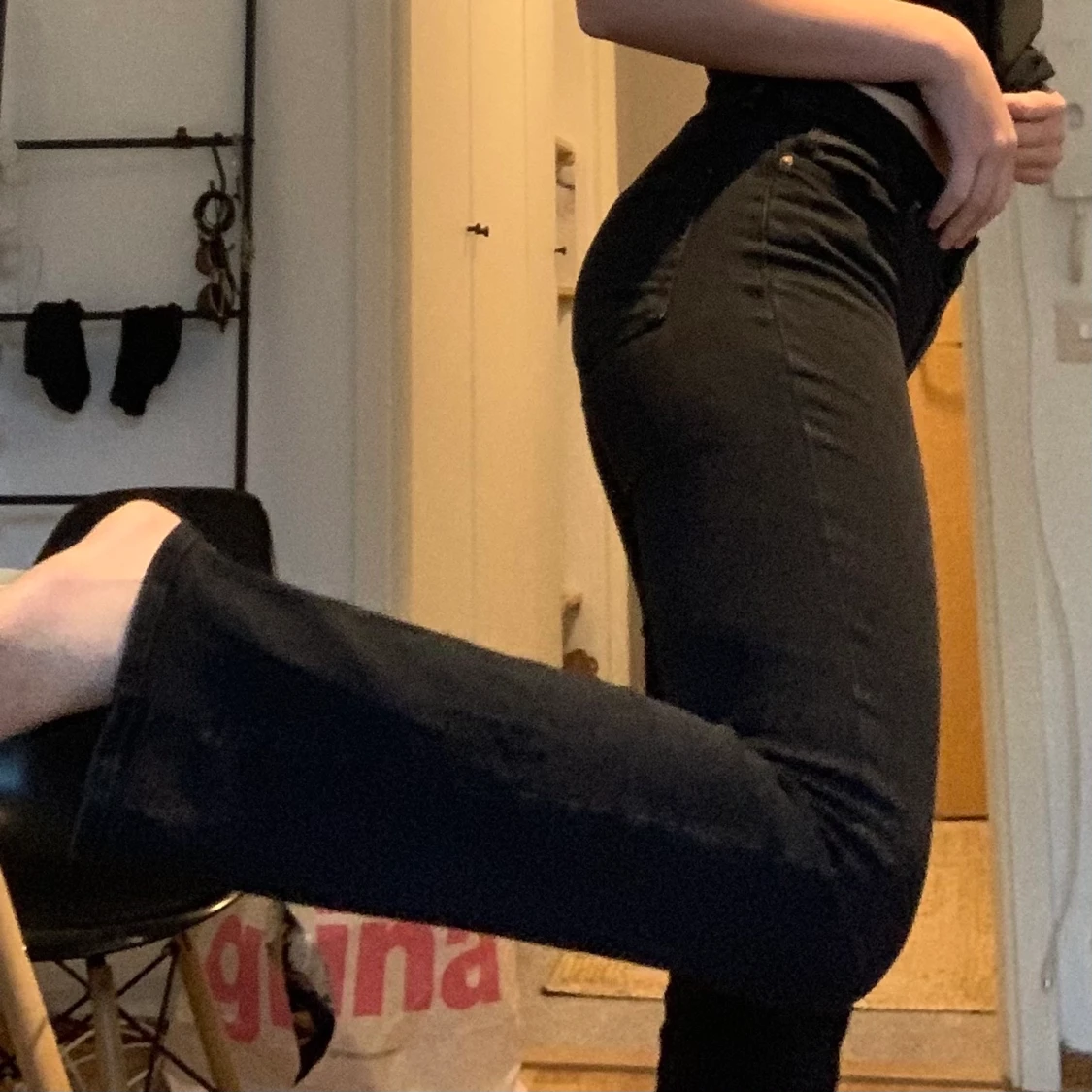 Svarta bootcut jeans