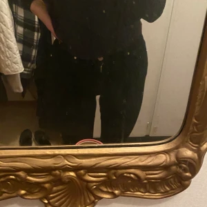 Bootcut jeans  - Säljer nu mina bootcut jeans från bikbook då dom tyvärr blivit försmå. Använda ett fåtal gånger. Nypris 599kr mitt pris 450kr. Pris kan diskuteras vid snabb afärr