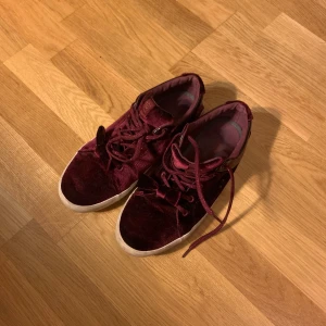 Skor från Massimo dutti  - Storlek 39