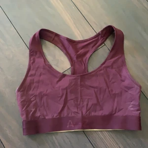 Zlatan sport-bh - Storlek S, använde en gång! Som ny!:) 