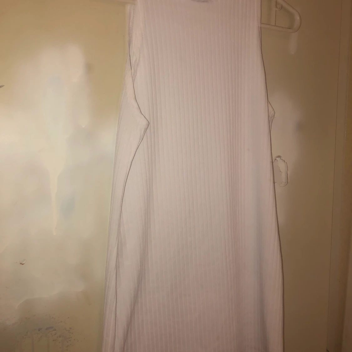 Vit klänning polokrage 