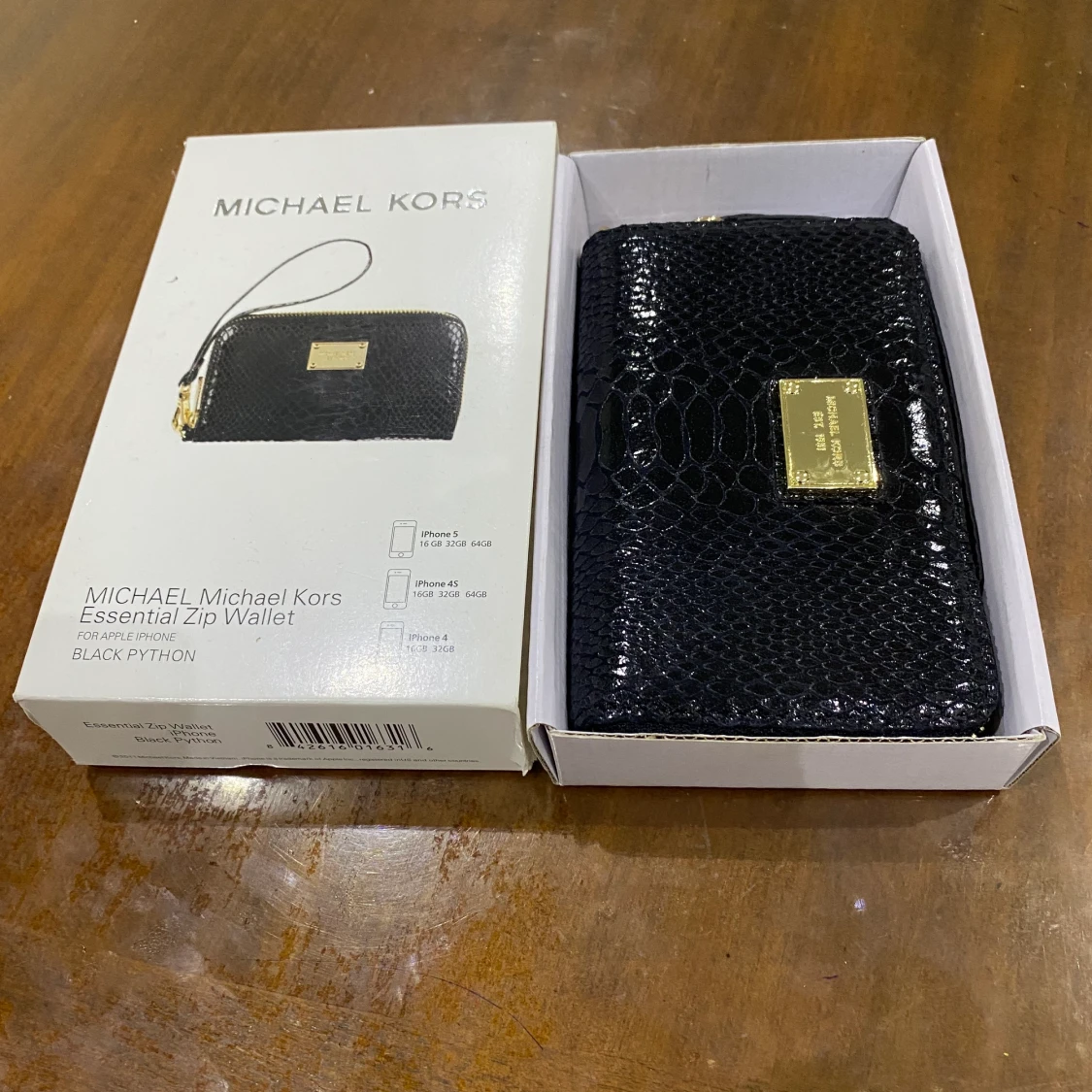 Michael Kors - 90